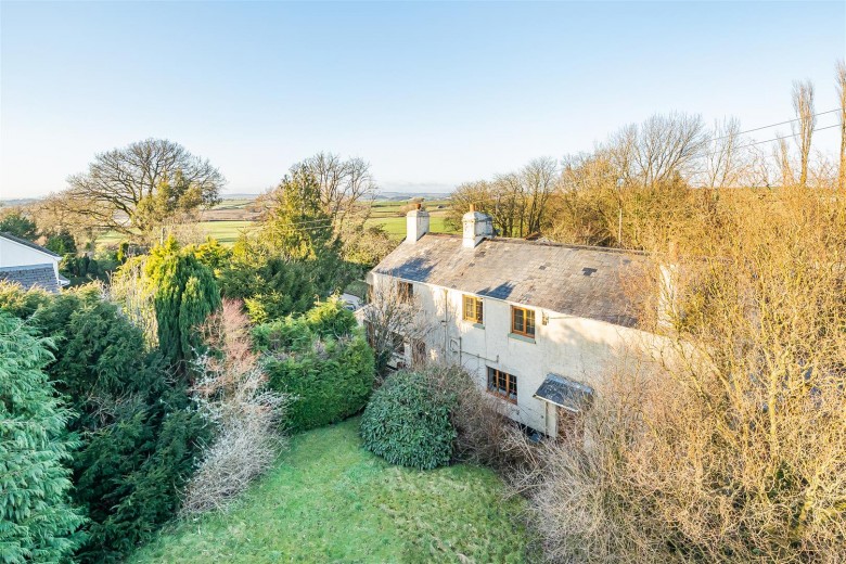 Click the photo for more details of Staple Cross, Hockworthy, Wellington