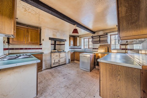 Click the photo for more details of Staple Cross, Hockworthy, Wellington