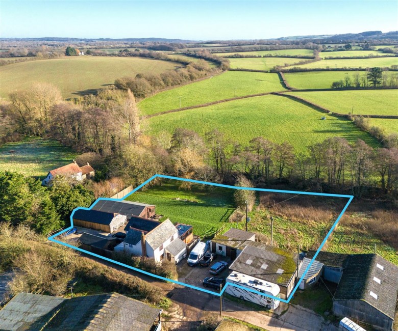 Click the photo for more details of Newbridge, Isle of Wight