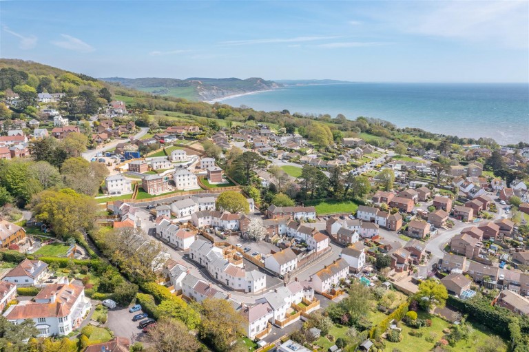 Images for 'The Cobb', Monmouth Park, Lyme Regis