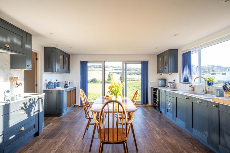 Images for Sunnycroft Barn, Cowleaze Lane, Edington, Westbury