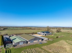 Images for Sunnycroft Barn, Cowleaze Lane, Edington, Westbury