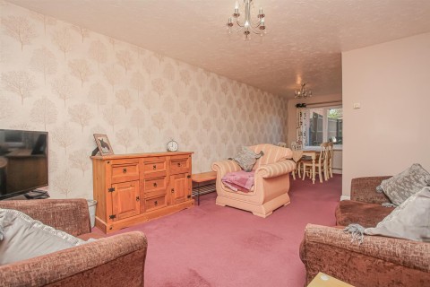 Click the photo for more details of Frensham Close, Banbury