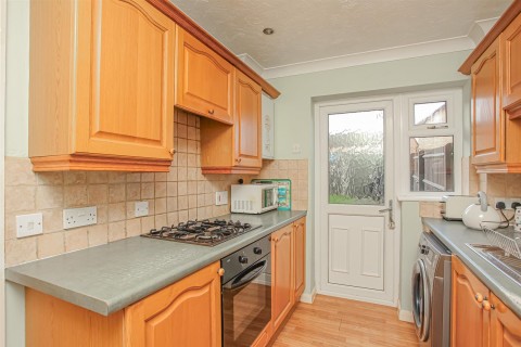 Click the photo for more details of Frensham Close, Banbury
