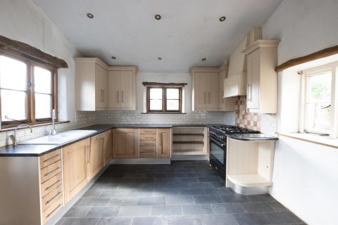 Click the photo for more details of Kewsland, Bishops Tawton, Barnstaple