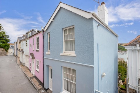 Click the photo for more details of Above Town, Dartmouth