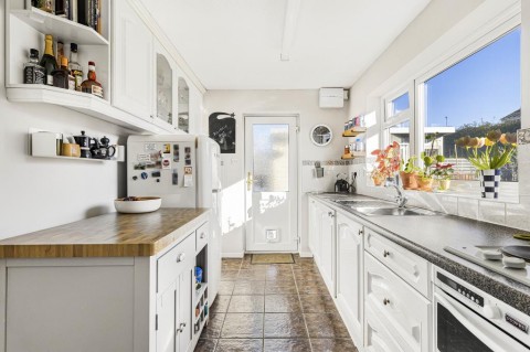 Click the photo for more details of Canterbury Avenue, Ely