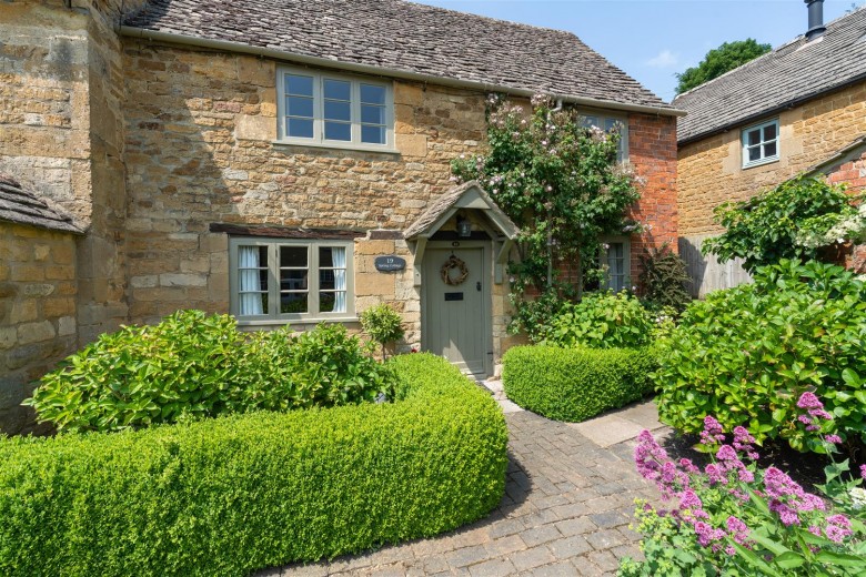 Click the photo for more details of Ebrington, Chipping Campden, Gloucestershire