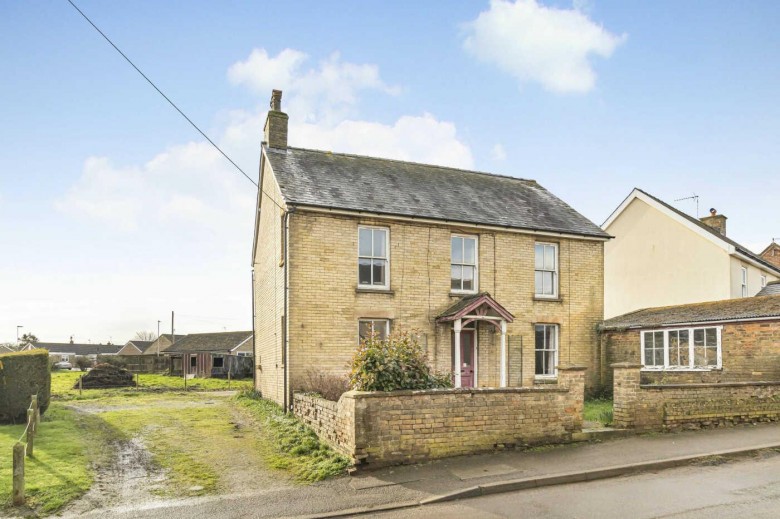 Click the photo for more details of Froize End, Haddenham
