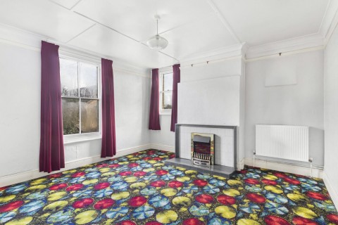 Click the photo for more details of Froize End, Haddenham
