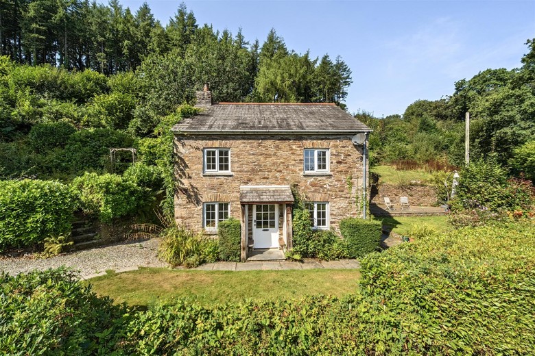 Click the photo for more details of Luckett, Callington