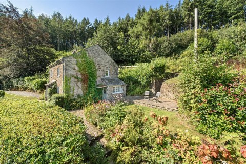 Click the photo for more details of Luckett, Callington
