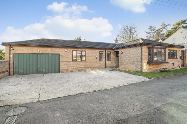Click the photo for more details of Windmill Lane, Sutton, Ely