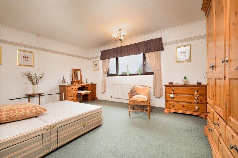 Images for Rose Tree Lane, Newhall, DE11