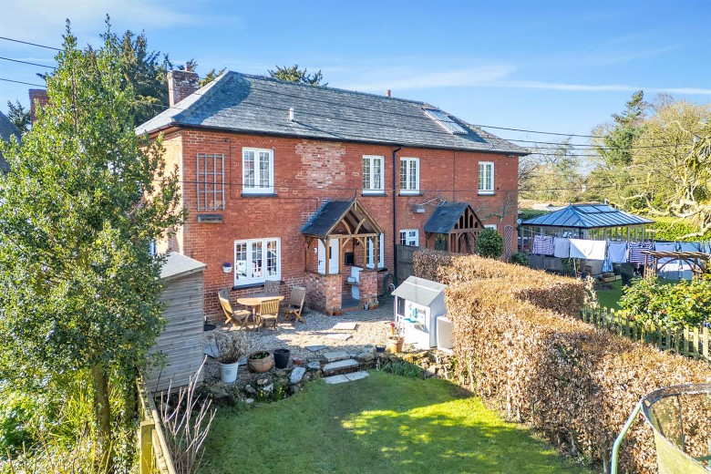 Click the photo for more details of Clyst Hydon, Cullompton