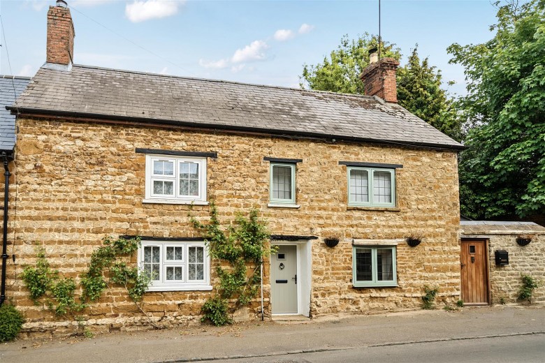 Click the photo for more details of High Street, Culworth, OX17