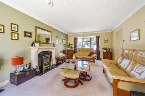 Click the photo for more details of Dove Close, Towcester, NN12