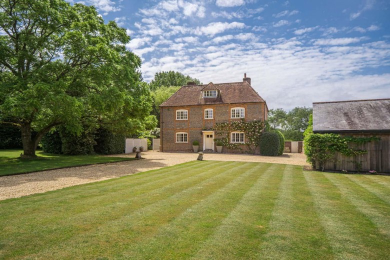 Click the photo for more details of Calbourne, Isle Of Wight