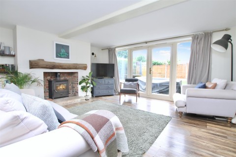 Click the photo for more details of Chapel Lane, Caythorpe