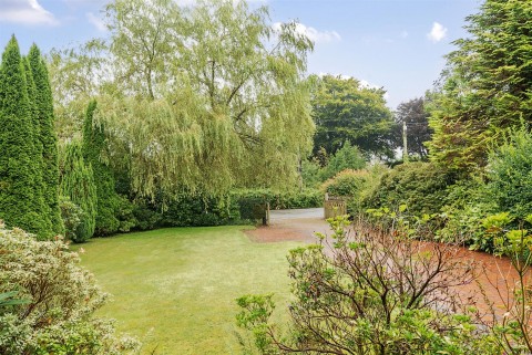 Click the photo for more details of Latchley, Tamar Valley