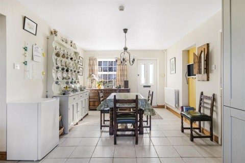 Click the photo for more details of Sun Hill, Royston