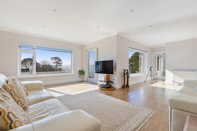 Images for Rock End Avenue, Torquay