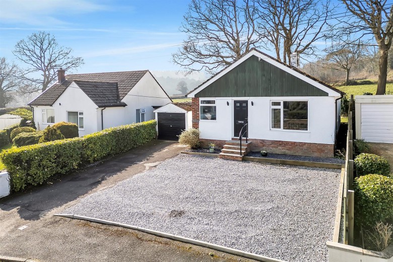 Click the photo for more details of Wellmead, Kilmington, Axminster