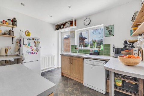 Click the photo for more details of Wellmead, Kilmington, Axminster
