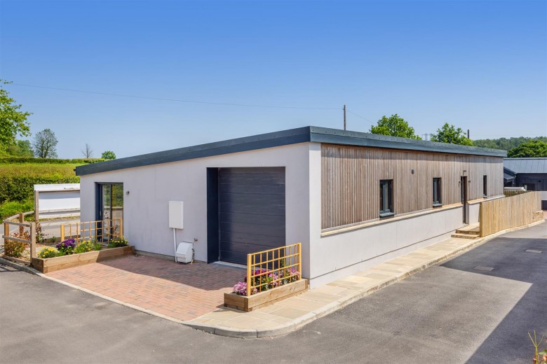 Click the photo for more details of 9 Apple Orchard, Staverton, Totnes