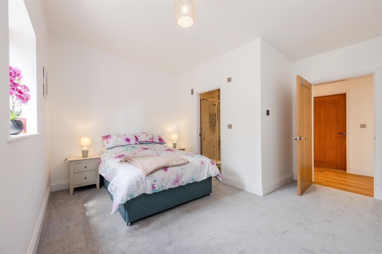 Images for 9 Apple Orchard, Staverton, Totnes