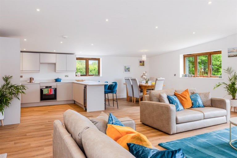 Images for 9 Apple Orchard, Staverton, Totnes