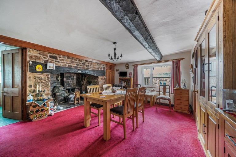 Images for Seven Crosses, Tiverton