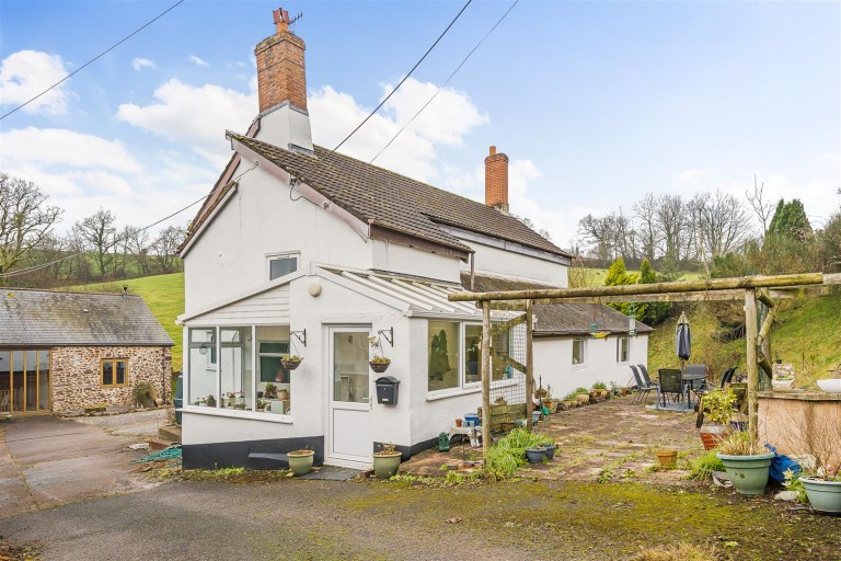 Images for Seven Crosses, Tiverton