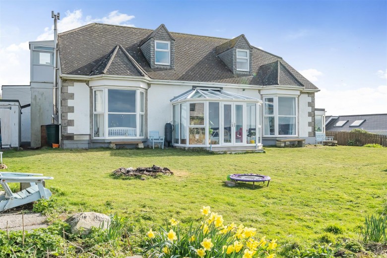 Click the photo for more details of Riviere Towans, Phillack, Hayle