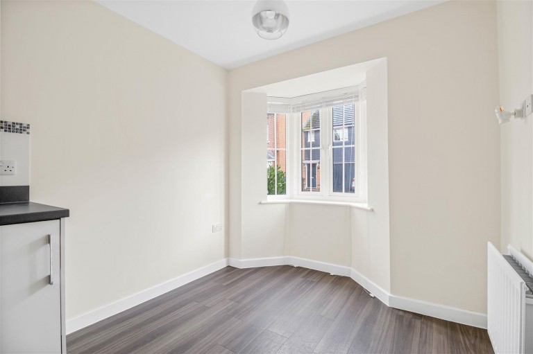 Images for Chamomile Close, Red Lodge
