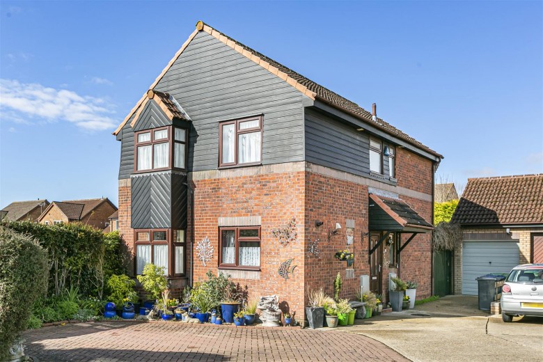 Click the photo for more details of Comfrey Court, Cambridge