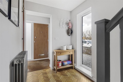 Click the photo for more details of Leeway Avenue, Great Shelford