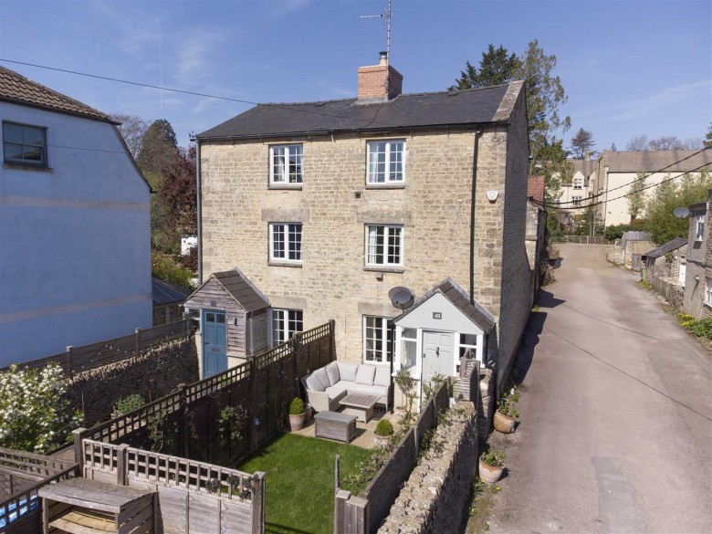Click the photo for more details of Albion Street, Stratton, Cirencester