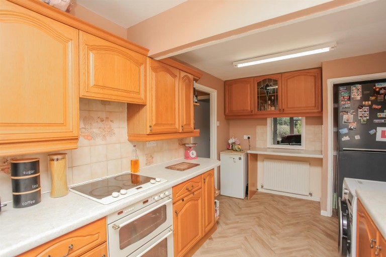 Images for Hillview Crescent, Banbury