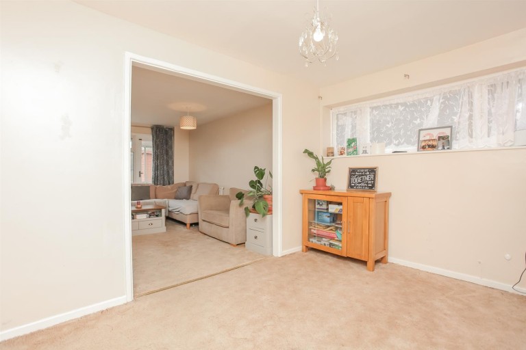 Images for Hillview Crescent, Banbury