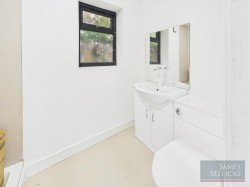 Images for 4 bedrooms, including annexe - Lynmouth Road, Humberstone, Leicestershire