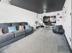 Images for 4 bedrooms, including annexe - Lynmouth Road, Humberstone, Leicestershire