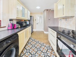 Images for 4 bedrooms, including annexe - Lynmouth Road, Humberstone, Leicestershire
