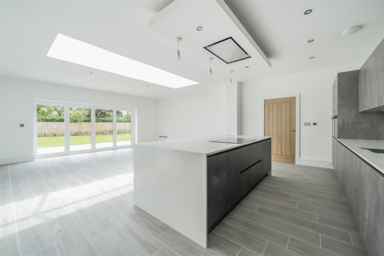 Images for Furl Close, Towcester Road, Maids Moreton, MK18