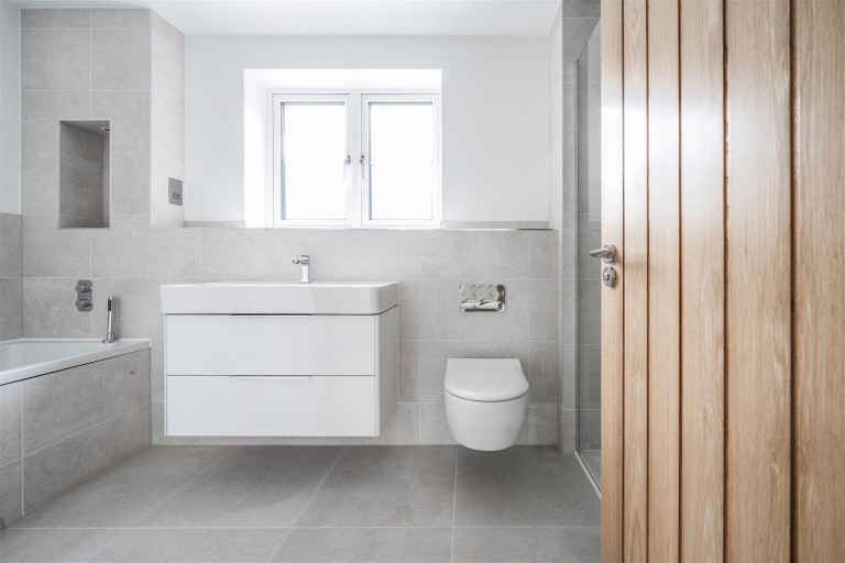 Images for Furl Close, Towcester Road, Maids Moreton, MK18