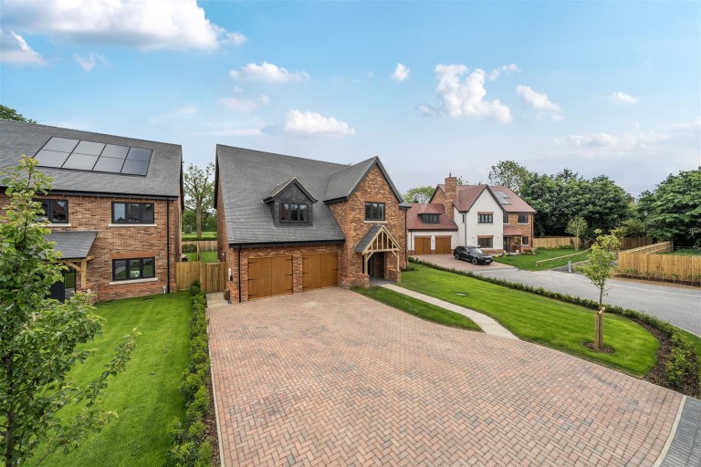 Images for Furl Close, Towcester Road, Maids Moreton, MK18
