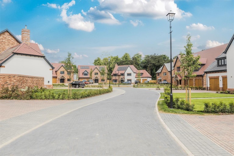 Images for Furl Close, Towcester Road, Maids Moreton, MK18