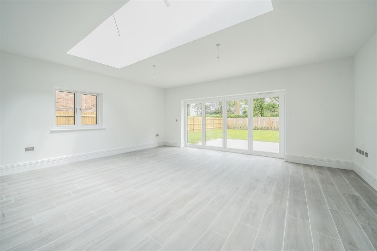 Images for Furl Close, Towcester Road, Maids Moreton, MK18