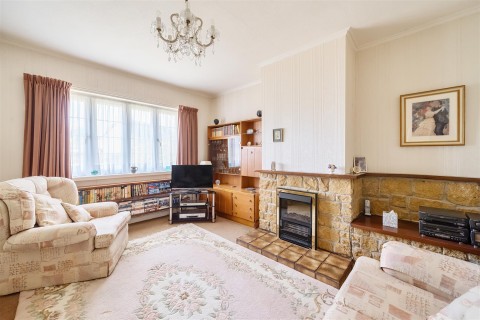 Click the photo for more details of Wootton Fitzpaine, Bridport