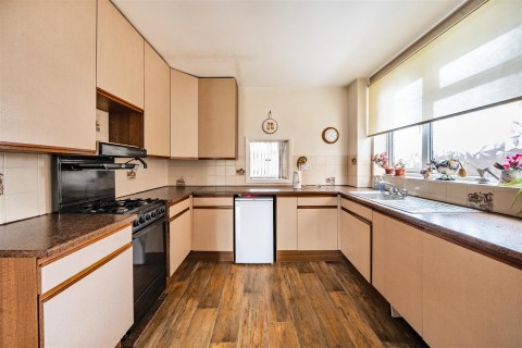 Click the photo for more details of Bow Fell, Rugby, CV21